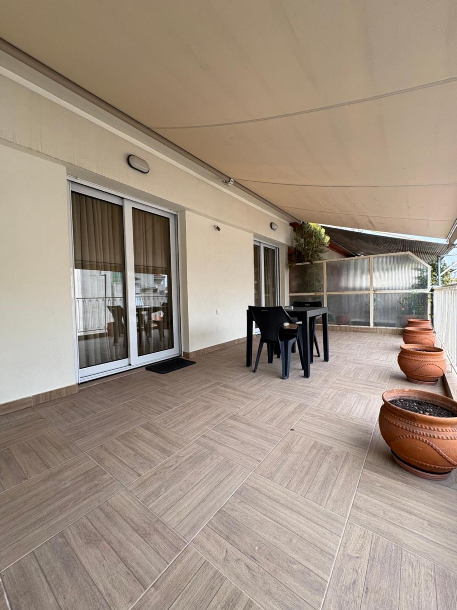 Casa Doro A4 Apartment Larissa Bagian luar foto